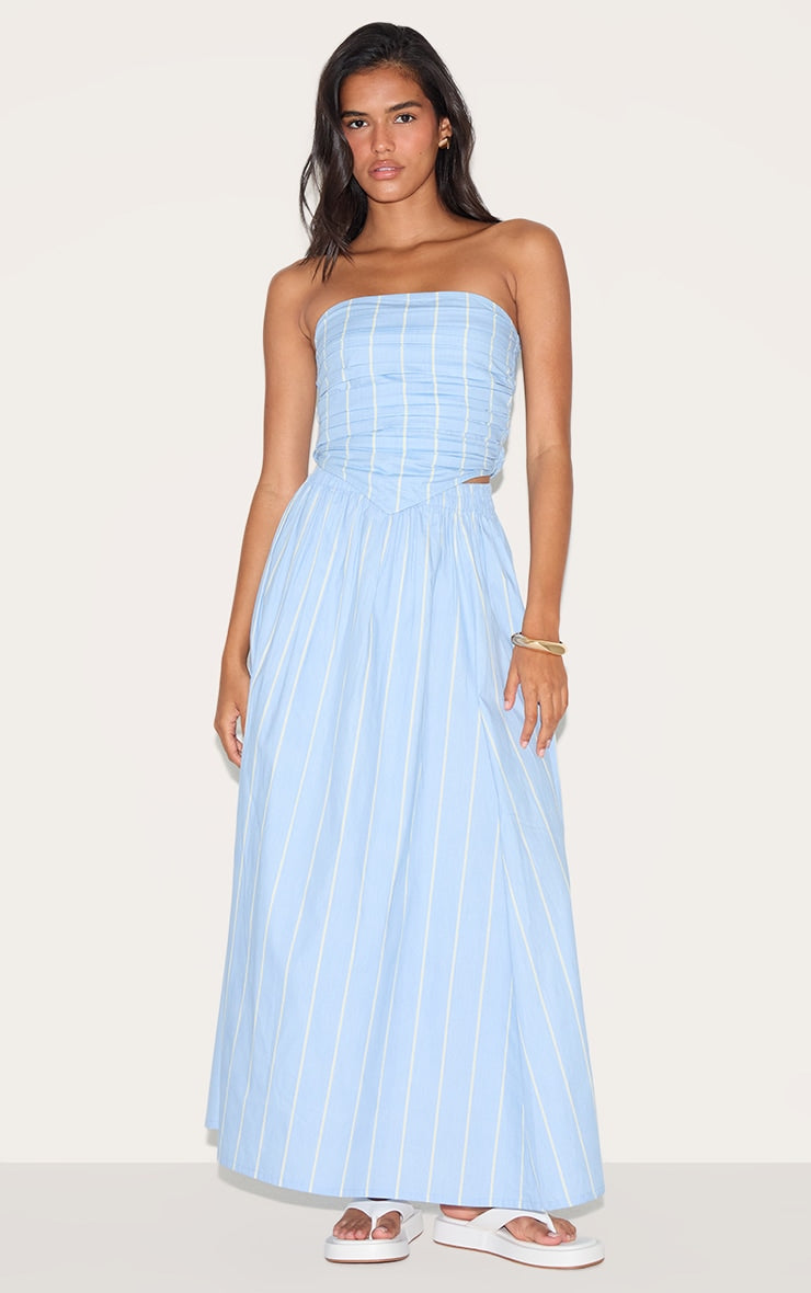 https://cdn-img.prettylittlething.com/7/c/1/2/7c1204d7af5b941543f32f83e25893ac24fb3a0b_CNM3912_3_blue_cotton_poplin_ruched_front_bandeau_top.jpg