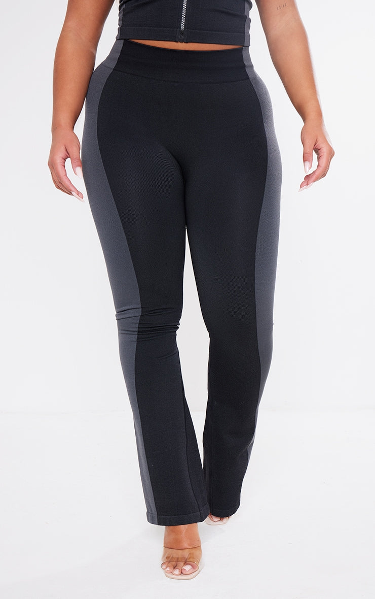 https://cdn-img.prettylittlething.com/7/e/e/0/7ee0e8653c0498f66c0bcc99013b5edbb4506576_cnh3973_2.jpg