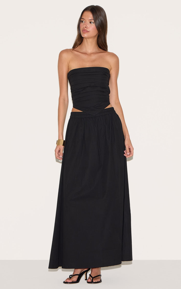 https://cdn-img.prettylittlething.com/8/3/3/5/8335eff6bc18841f8d73a860c3e97bdfa92dc273_CNM3917_3_black_cotton_poplin_ruched_front_bandeau_top.jpg