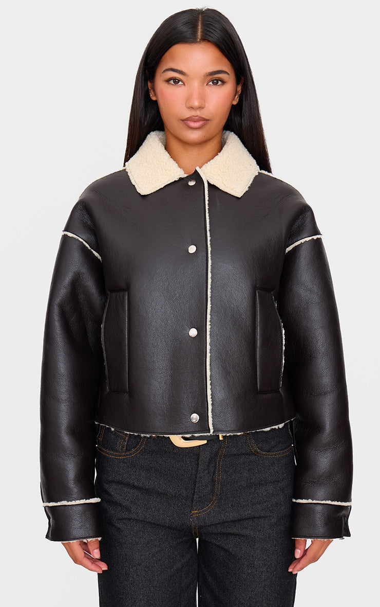 https://cdn-img.prettylittlething.com/8/7/d/1/87d1f8b5185a7502e05a71bafb236690e7f49915_cnk1379_1.jpg