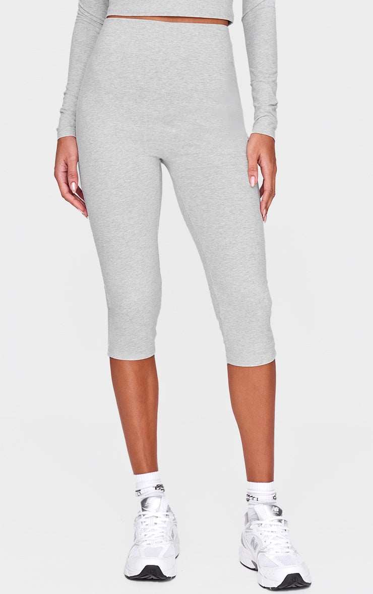 https://cdn-img.prettylittlething.com/8/9/a/5/89a565351f423b571d144b6f2a77a1c8b68374c1_cnl6905_2.jpg