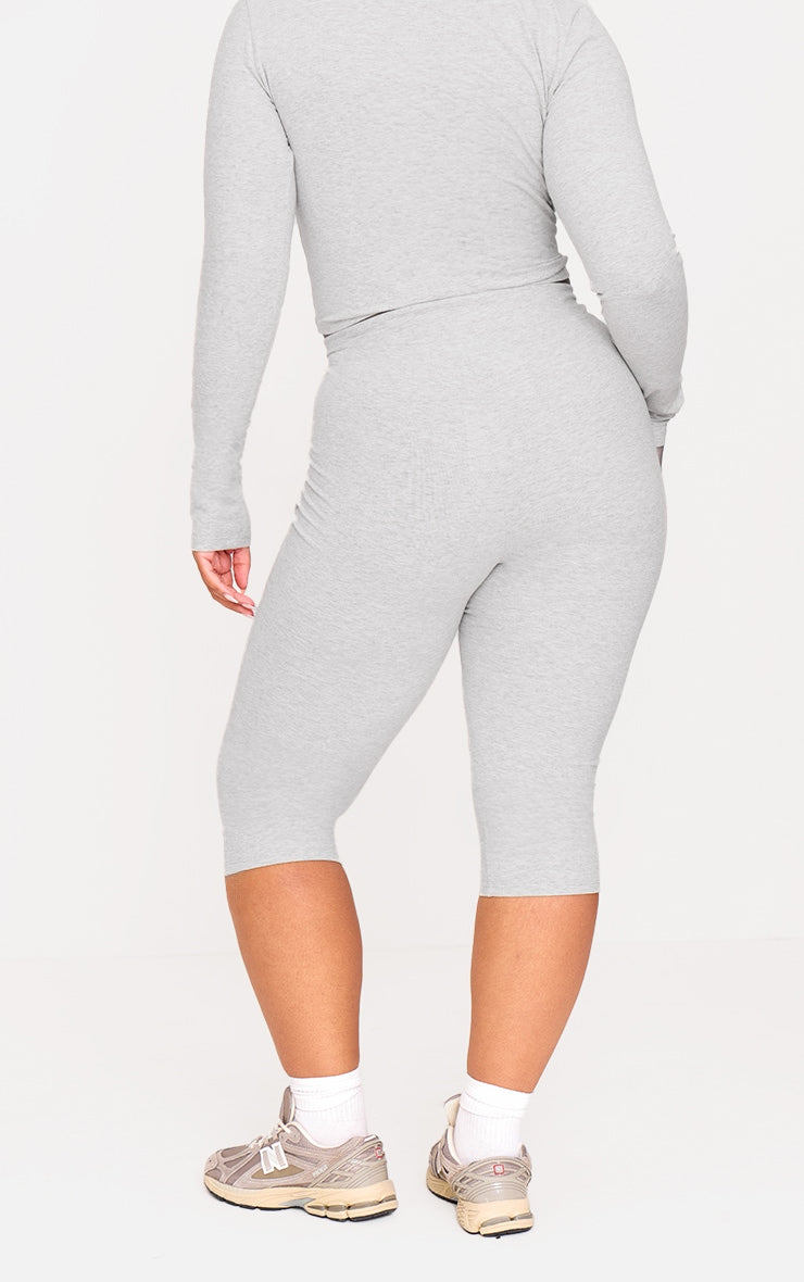 https://cdn-img.prettylittlething.com/9/3/d/e/93de81c892125dcd33b23bc2fc60f7804ff3726a_cnl6905_9.jpg