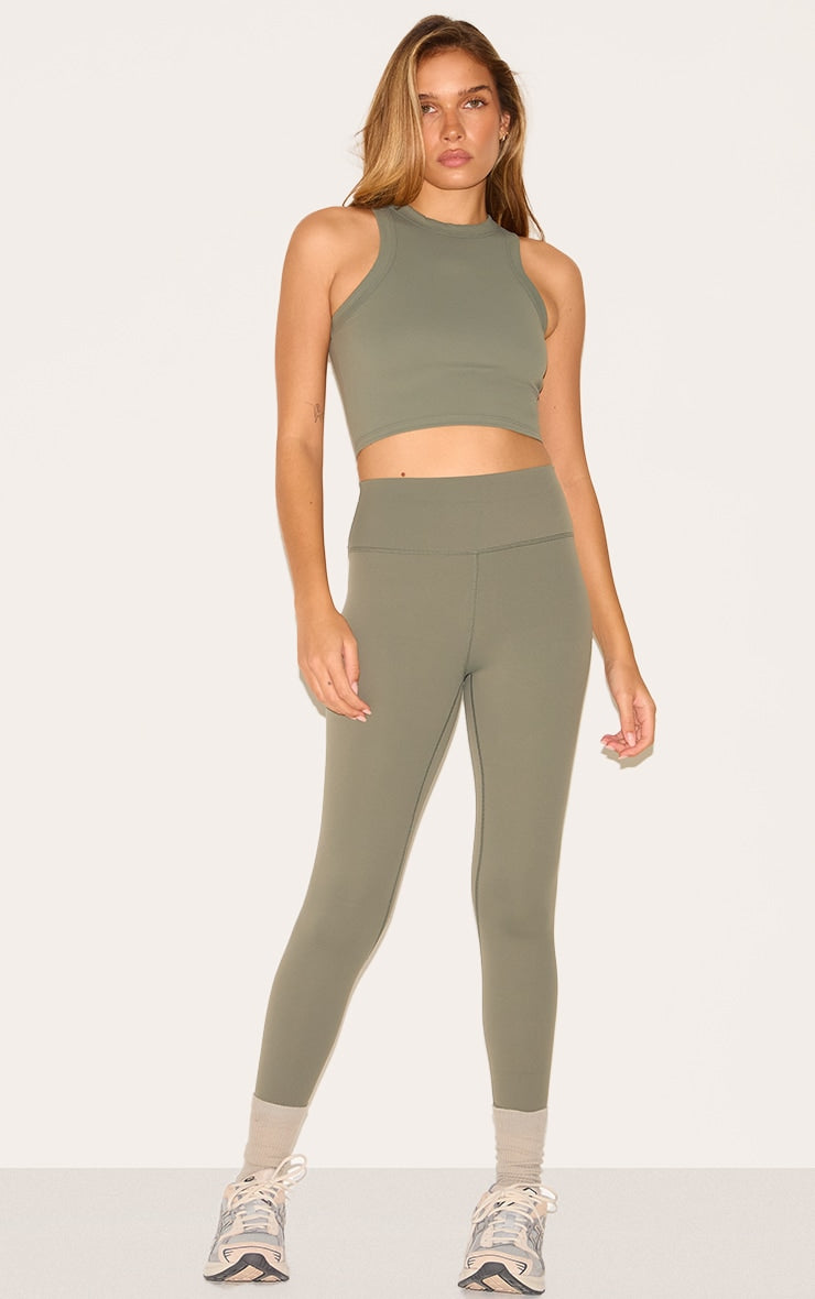 https://cdn-img.prettylittlething.com/a/3/b/8/a3b87541ed135d81e8bd4db993638143948cb3ce_cnl5115_1.jpg