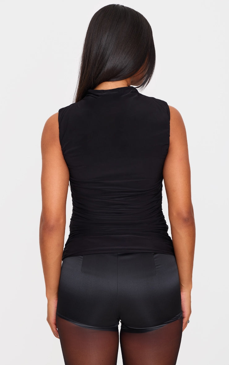 https://cdn-img.prettylittlething.com/a/9/5/6/a9566314ab76ef7422a6344d75b62f8c7c14e23e_cnm1497_2.jpg