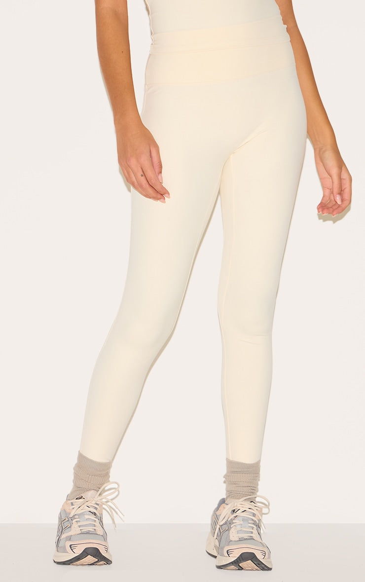 https://cdn-img.prettylittlething.com/a/9/c/2/a9c225b1beb766012fb2abebae9658456e1d33c0_cng4266_2.jpg