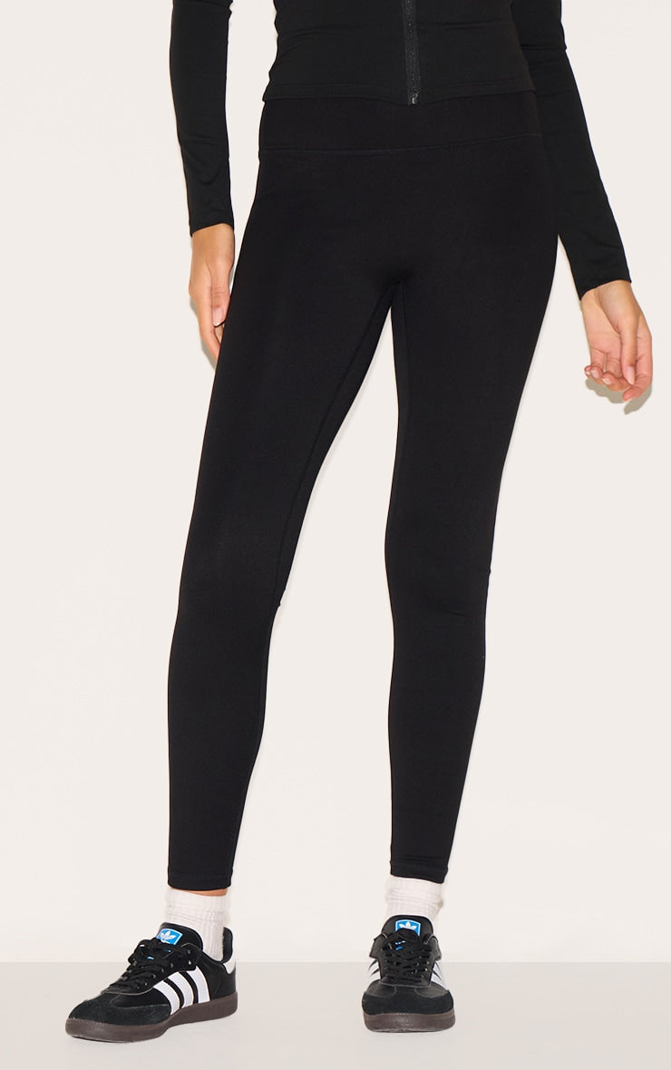 https://cdn-img.prettylittlething.com/b/4/5/2/b452a0c1ea4294643197420f1c435759ec071a0d_cnd8554_2.jpg