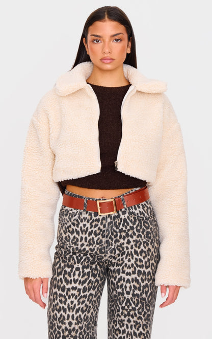 https://cdn-img.prettylittlething.com/b/5/2/e/b52eeb07aecb5b5ac33cab022e2b2be189cc7cde_cnj4247_1.jpg