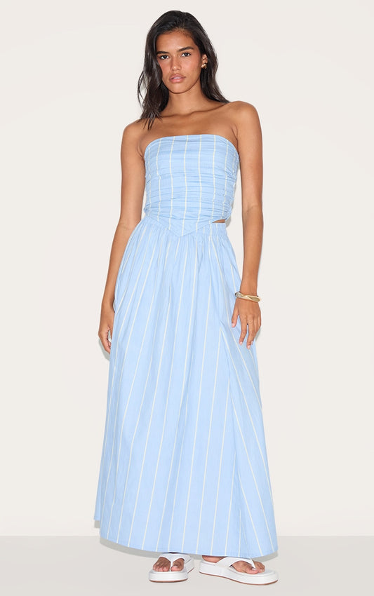 https://cdn-img.prettylittlething.com/b/a/7/7/ba778f33257f83edcf68c9756b98b0d18e235848_CNM3951_1_blue_cotton_poplin_a_line_low_rise_maxi_skirt.jpg