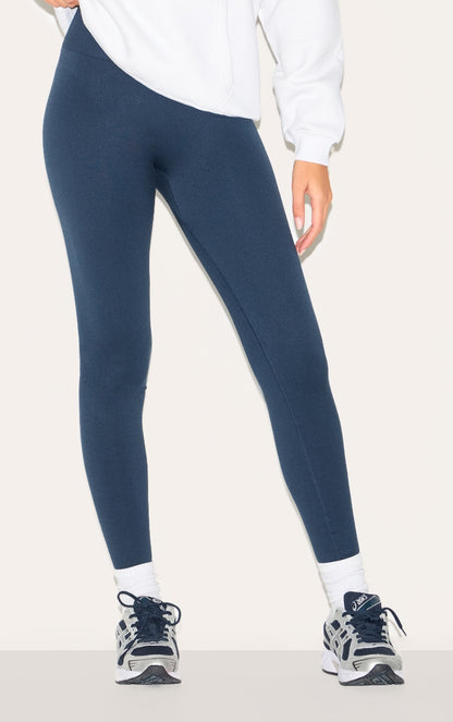 https://cdn-img.prettylittlething.com/b/a/8/c/ba8c60769f76cd26a65485c61302c8e3b542df14_cmp8591_2.jpg