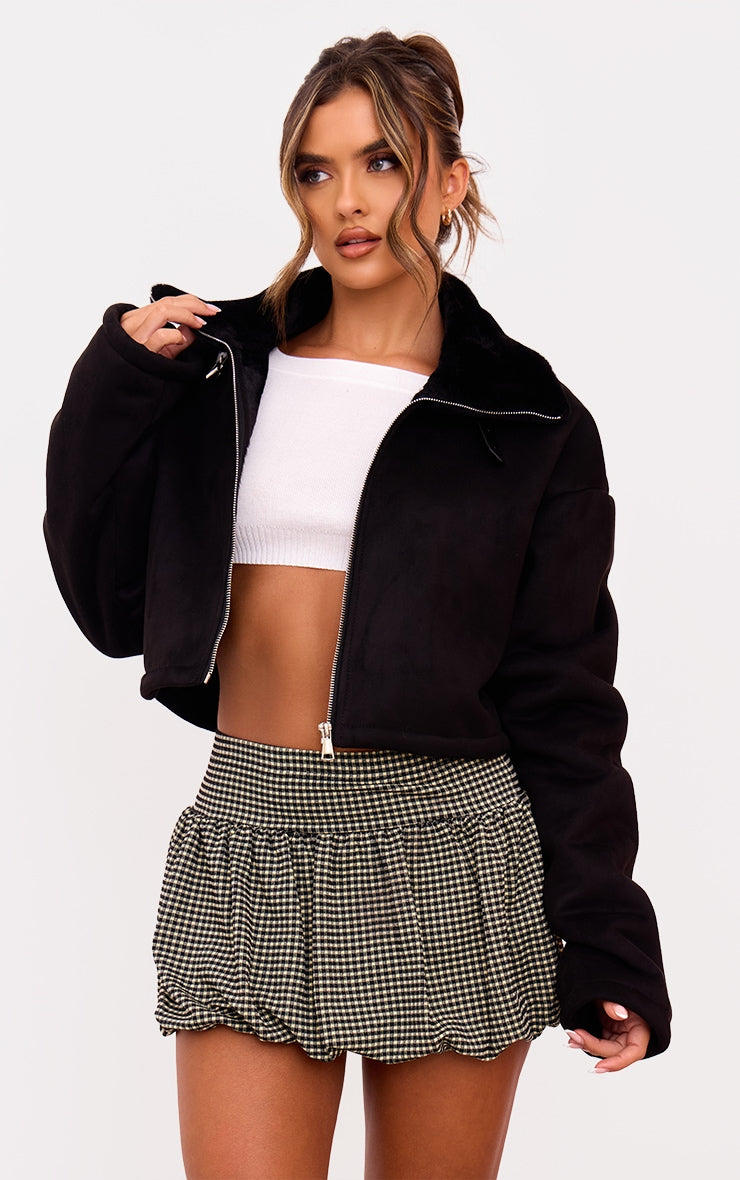https://cdn-img.prettylittlething.com/b/e/c/6/bec63e2f9b1f0954ca42b629af0e84685124bc41_cnj4254_1.jpg