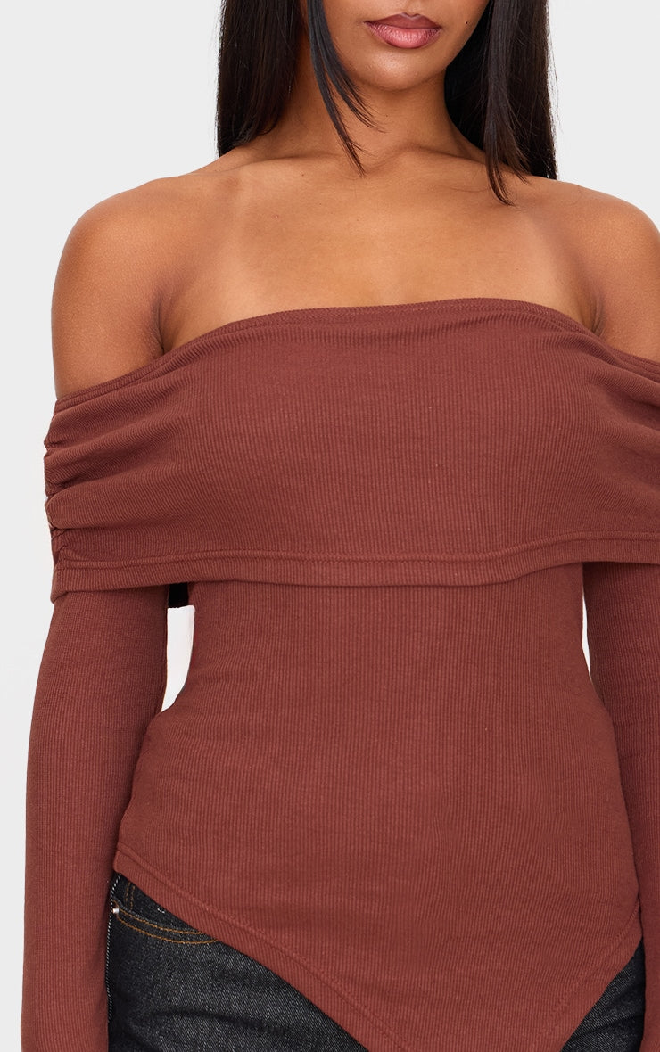 https://cdn-img.prettylittlething.com/b/f/d/2/bfd228becdb99bcbdb1cfc307b145801f709a360_cnl8758_4.jpg