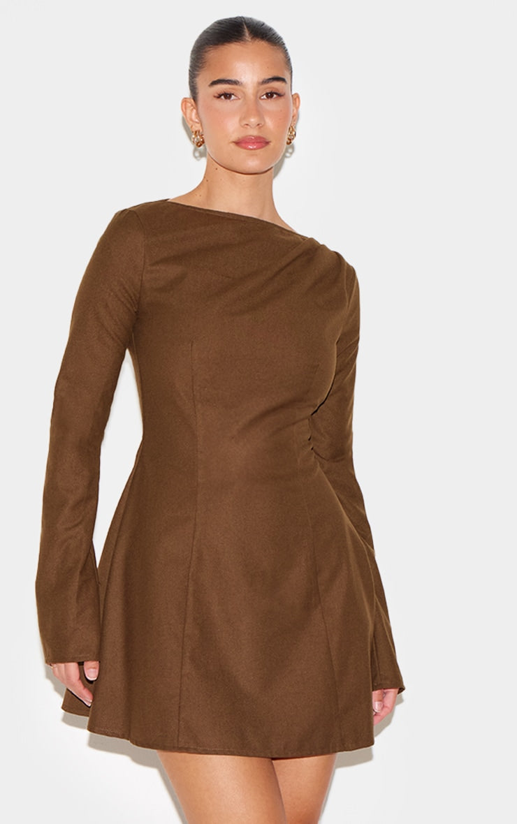 https://cdn-img.prettylittlething.com/c/2/f/d/c2fde920b6f8ff6bb03d013b275ca00492572106_cnl6534_1.jpg