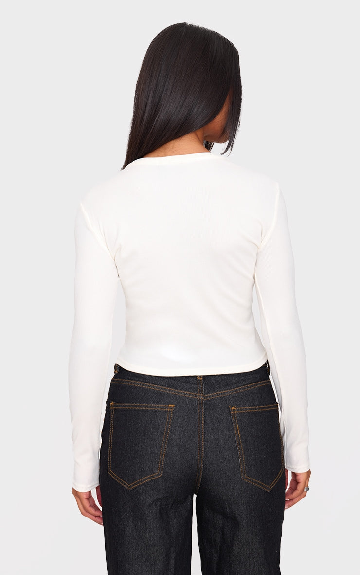 https://cdn-img.prettylittlething.com/c/6/4/a/c64a4b400bfe93f698de8425d3d34f3edb3eb125_cnl8973_2.jpg