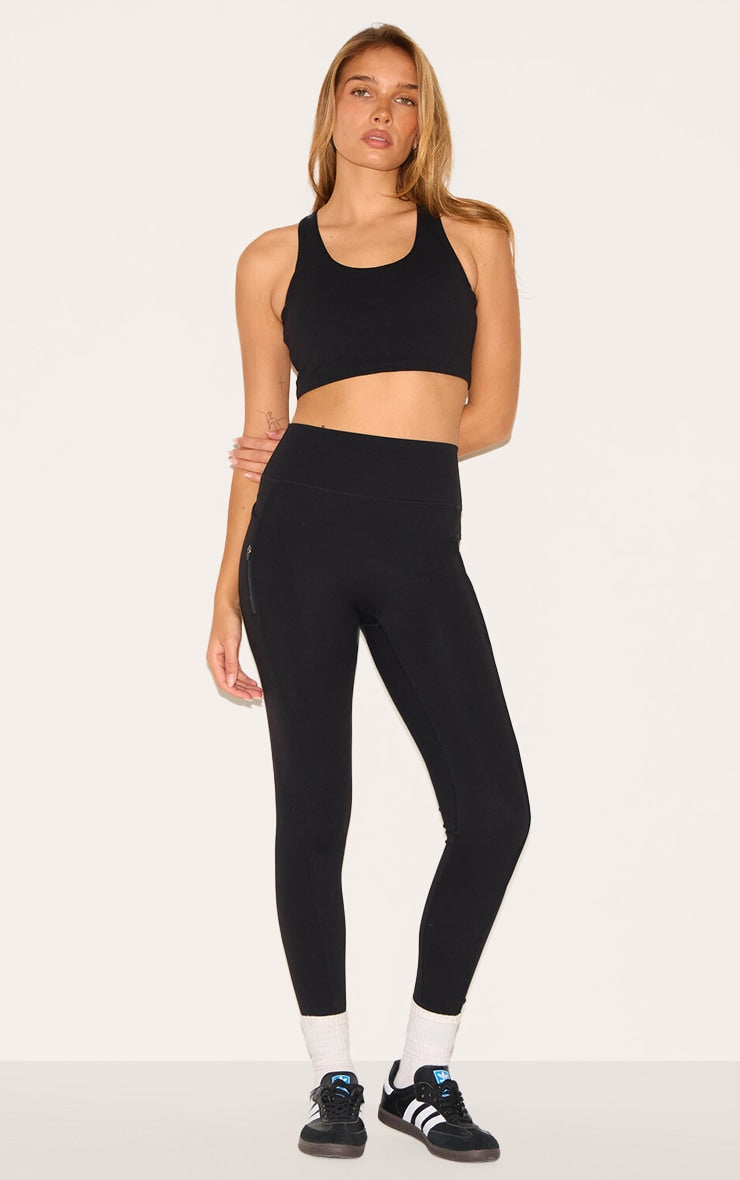 https://cdn-img.prettylittlething.com/c/e/2/f/ce2ff31a653745d638360956af5a8cd82c20e0a7_CNL5193_1.jpg