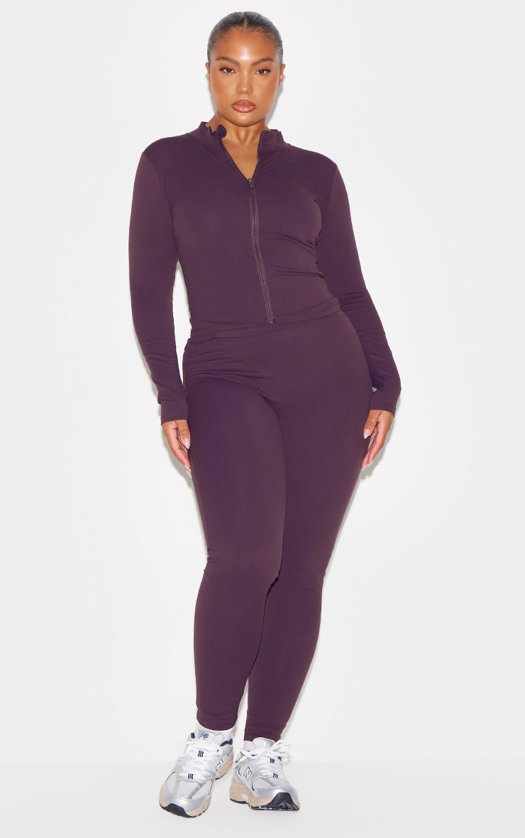 https://cdn-img.prettylittlething.com/e/1/6/5/e1652da331a67faac84a0dbf2ceb3f525fe94515_CNL7884_8_dark_plum_sculpt_jacket.jpg