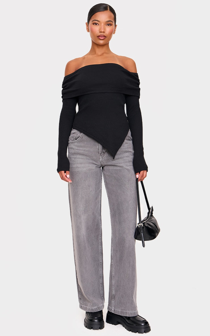 https://cdn-img.prettylittlething.com/e/9/0/b/e90b9d1dfb4b61989461da57dd719caa4a749559_cnl8757_3.jpg