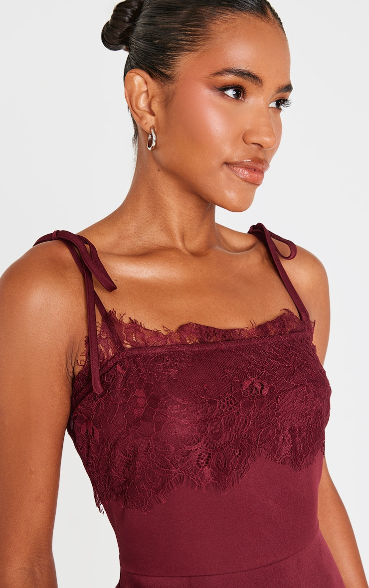 https://cdn-img.prettylittlething.com/e/b/2/5/eb258ac74c5f1b2fdee8268de833dfd9adf327d9_cnk8211_4.jpg
