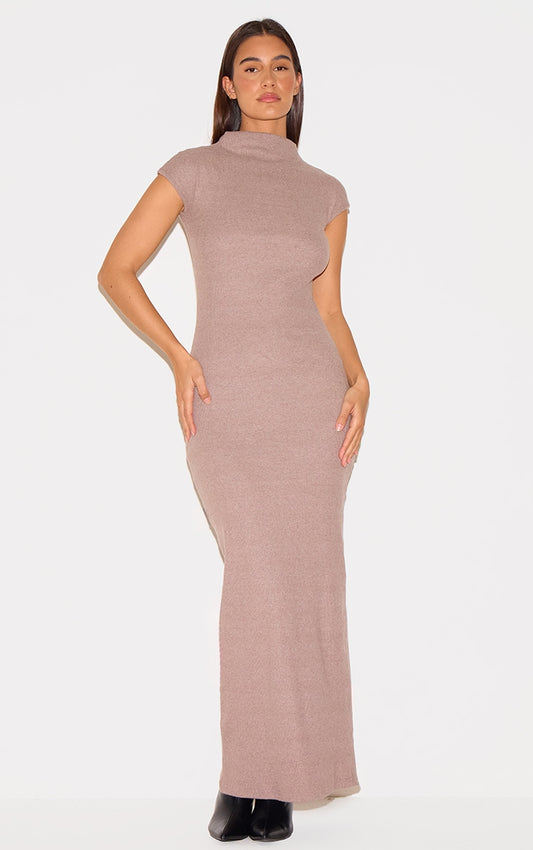 https://cdn-img.prettylittlething.com/f/5/1/f/f51fe35fbad9c2e92637e9ffece5d8ca6cc659ba_cnl8688_1.jpg