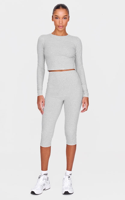 https://cdn-img.prettylittlething.com/f/6/f/7/f6f723e3edd4658b0b6fd3fc328131d4ef82cf80_cnl6905_1.jpg