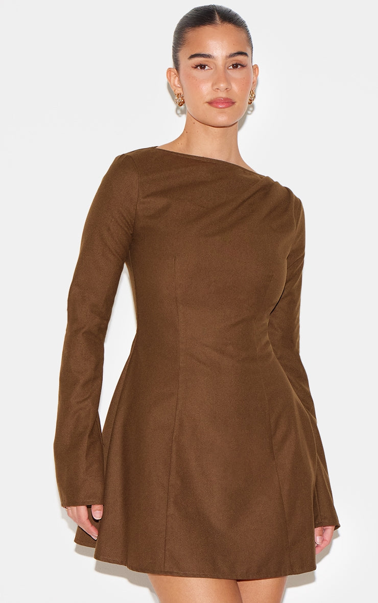 https://cdn-img.prettylittlething.com/f/7/9/0/f7905f494d7ebb89b2d867c61b3d7c46663c6788_cnl6534_4.jpg