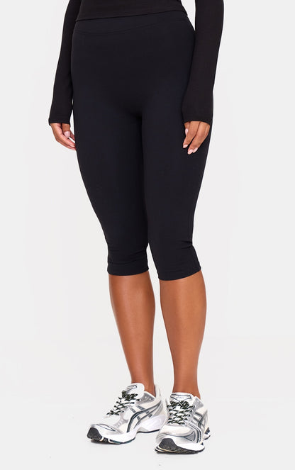 https://cdn-img.prettylittlething.com/f/9/2/1/f921da64b51439cefe79a853e1f776bfb08e6ddb_cnj0401_2.jpg
