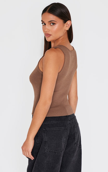 https://cdn-img.prettylittlething.com/f/d/3/f/fd3f313ec87bf74839c6037a5c1f95e67c535465_cnl6073_2.jpg