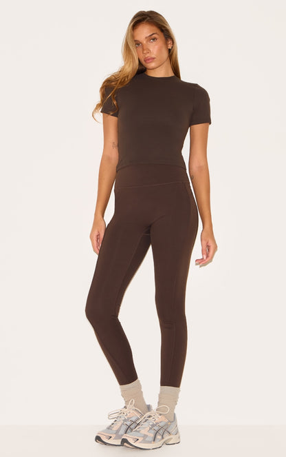 https://cdn-img.prettylittlething.com/f/f/0/4/ff04121baed21d39d8dc4ca3c4a413ec3f8ddd7a_cnl5195_1.jpg